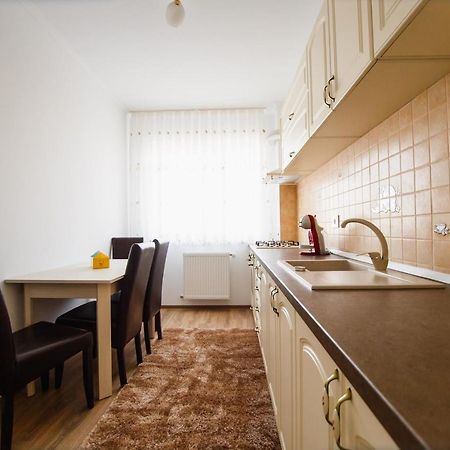 Bright & Elegant Central Apartment Oradea Exteriör bild