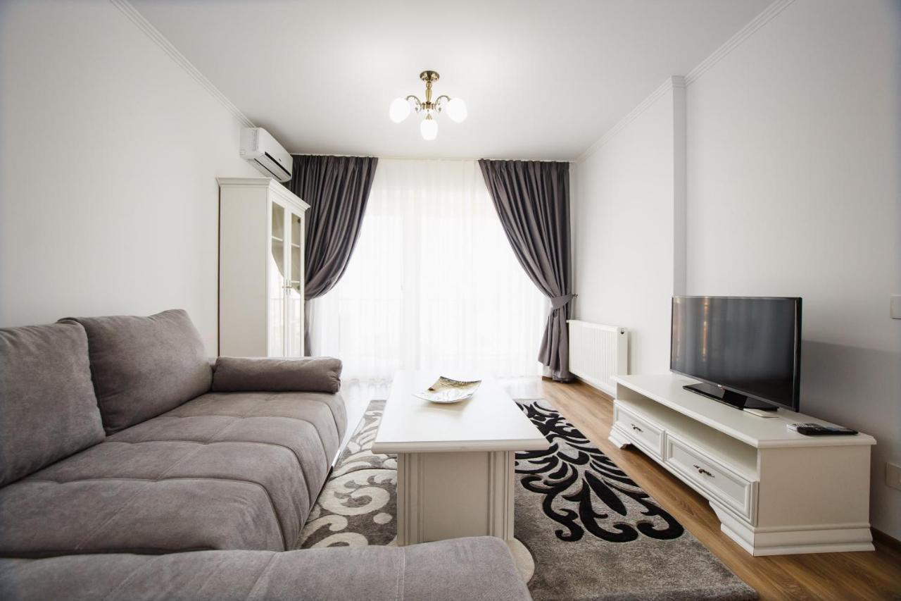 Bright & Elegant Central Apartment Oradea Exteriör bild