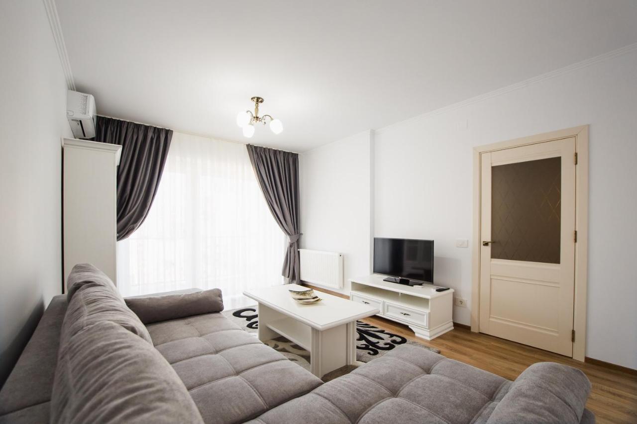 Bright & Elegant Central Apartment Oradea Exteriör bild