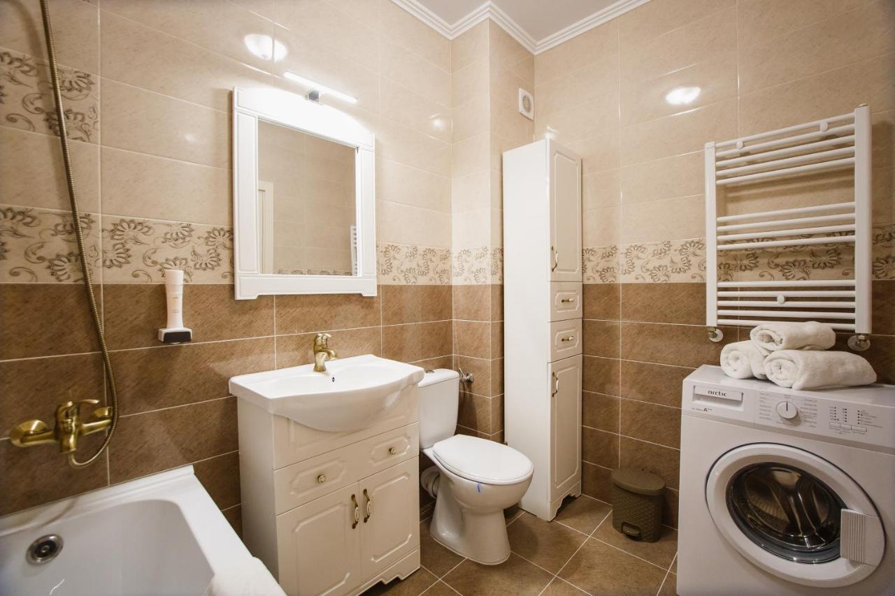 Bright & Elegant Central Apartment Oradea Exteriör bild