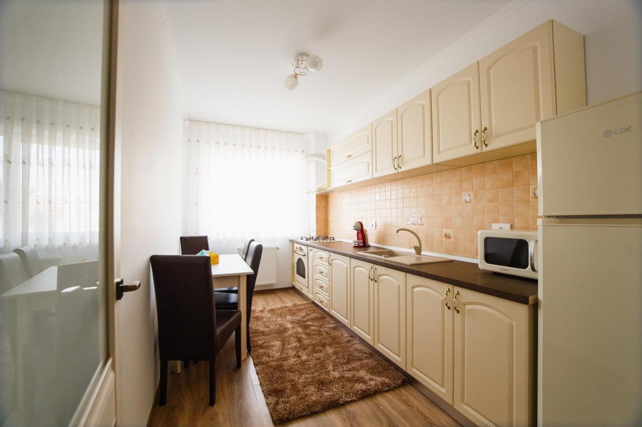 Bright & Elegant Central Apartment Oradea Exteriör bild