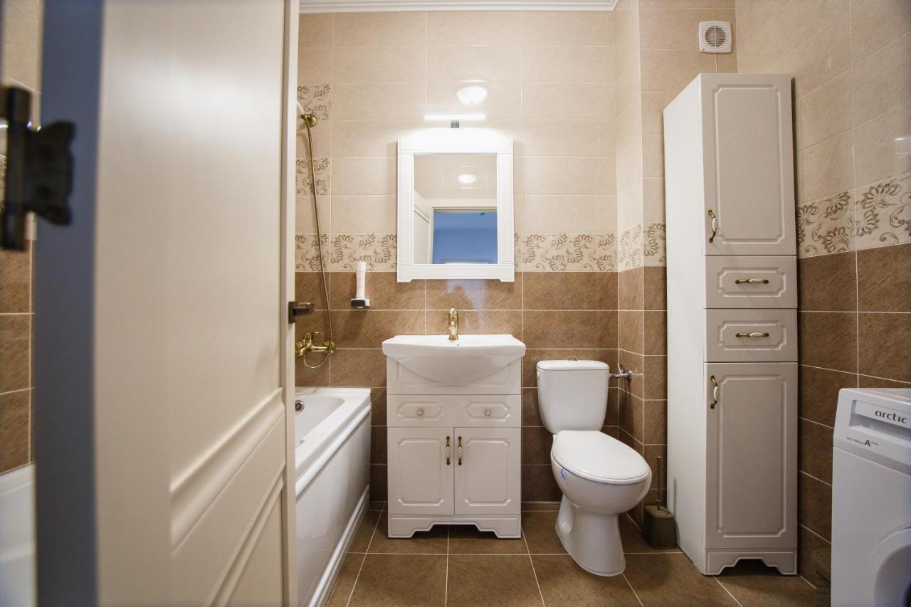 Bright & Elegant Central Apartment Oradea Exteriör bild