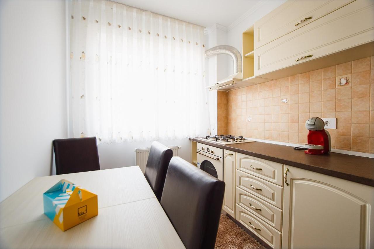 Bright & Elegant Central Apartment Oradea Exteriör bild